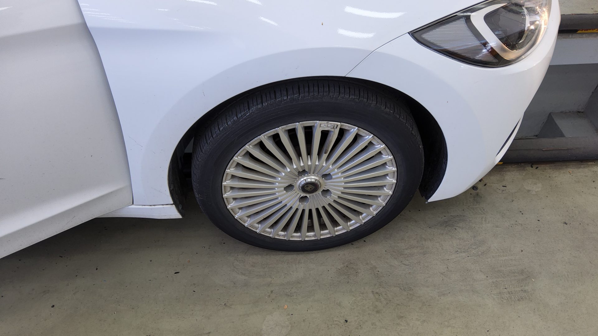 2018 - hyundai avante