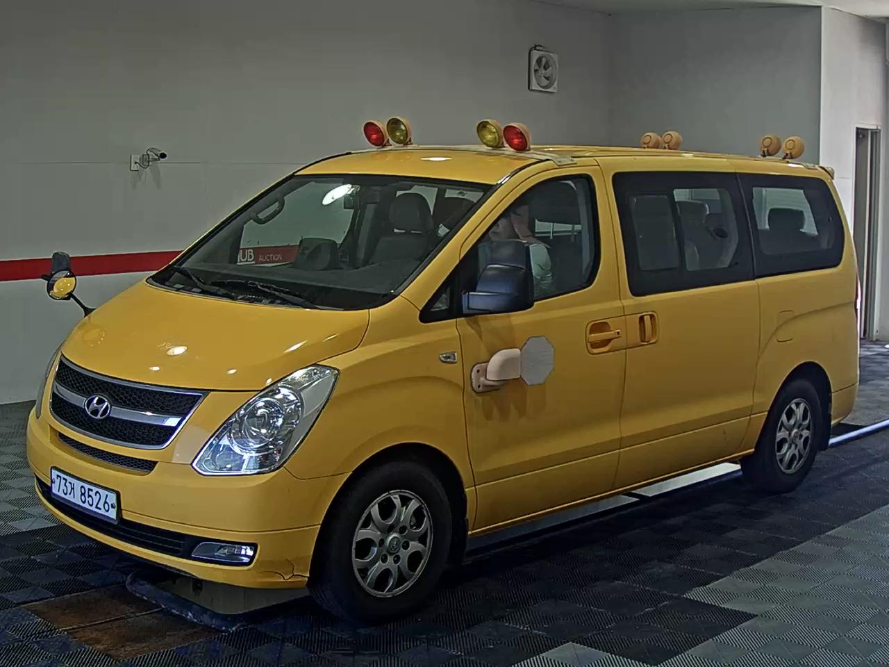 HYUNDAI GRAND STAREX CHILD SAFETY VEHICLE