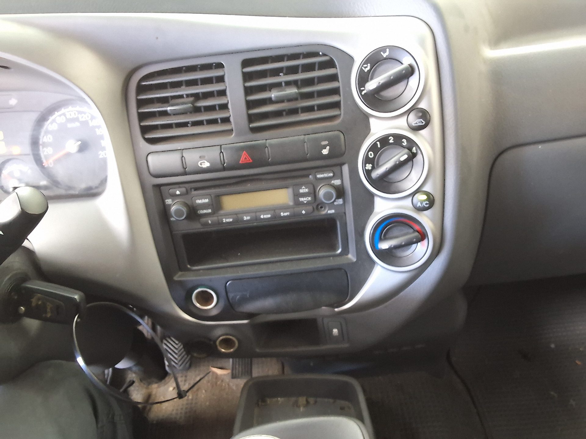 2016 - kia bongo