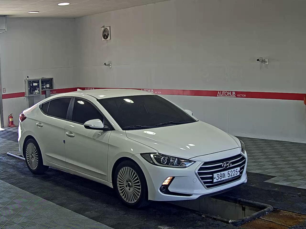 2018 - hyundai avante