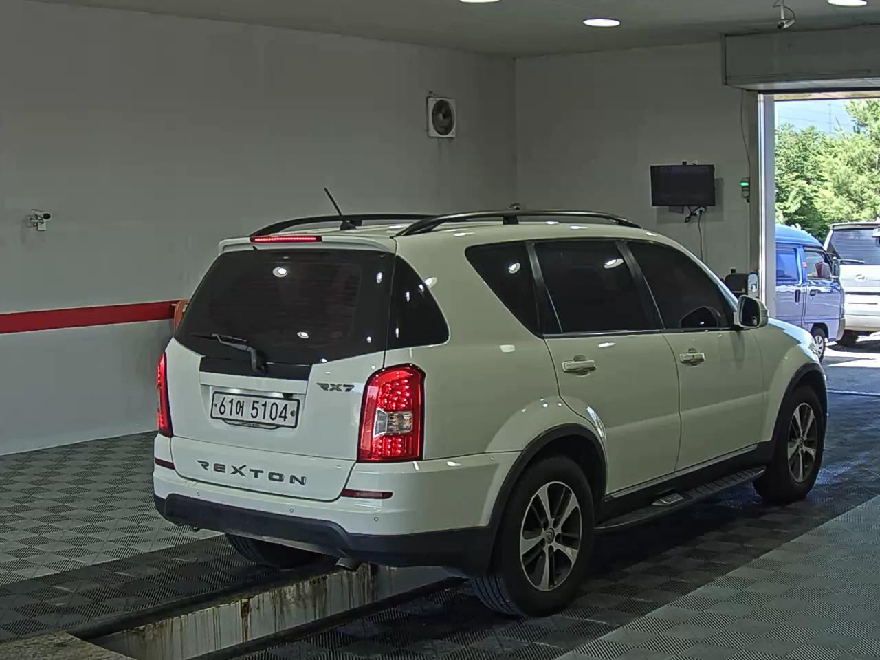 2015 - ssangyong rexton