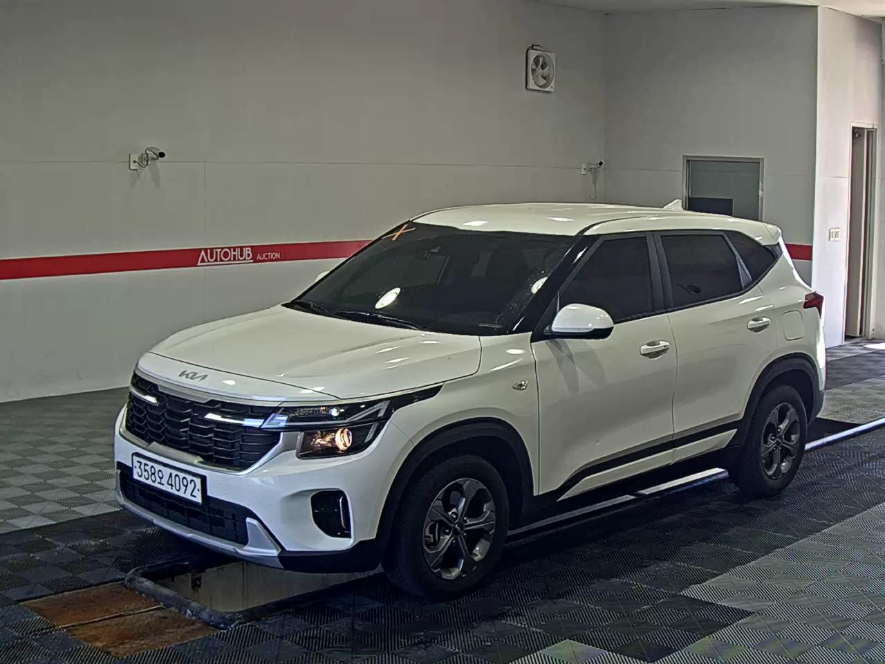 2023 - kia seltos