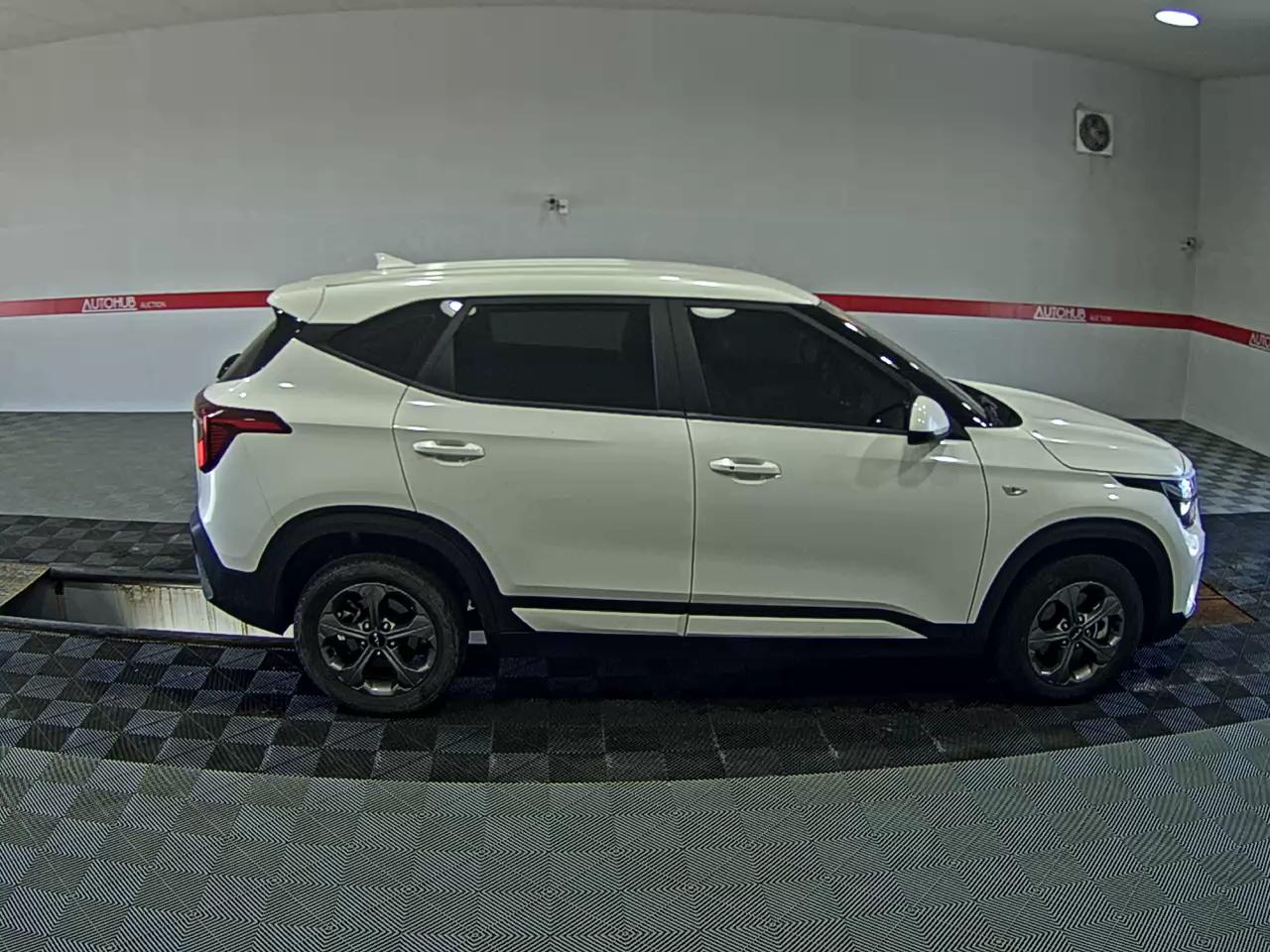 2023 - kia seltos