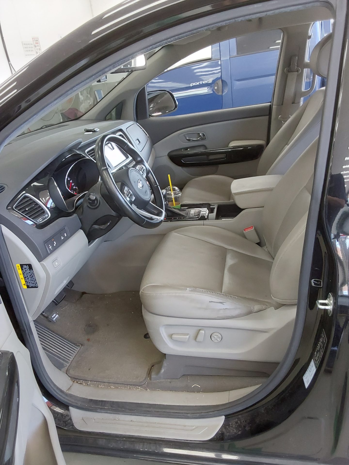 2018 - kia carnival