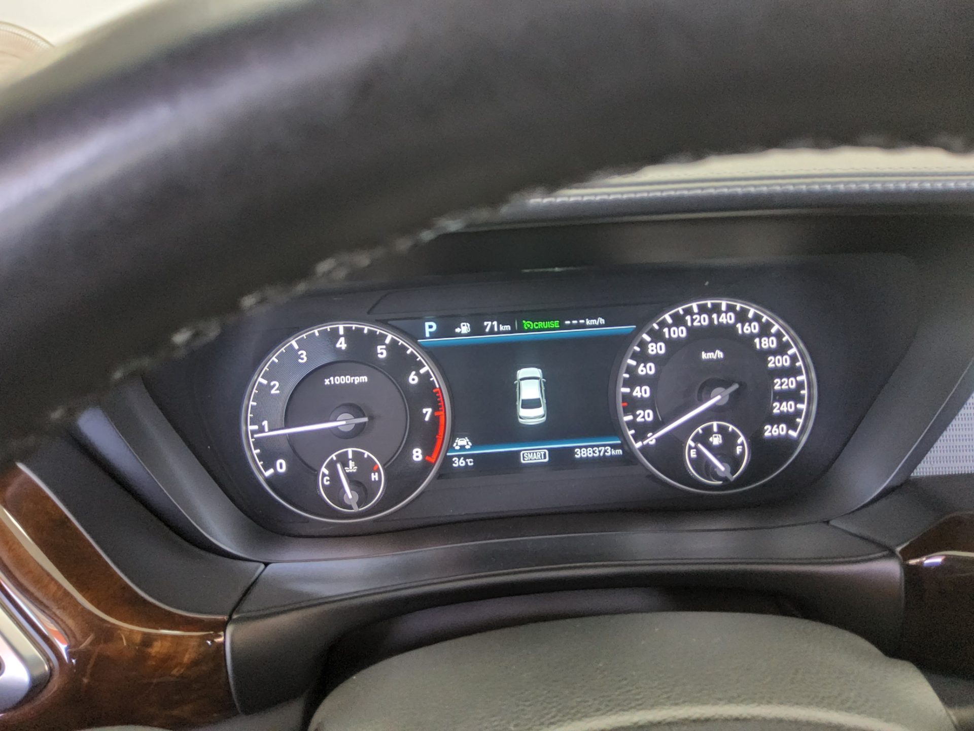 2018 - genesis eq900