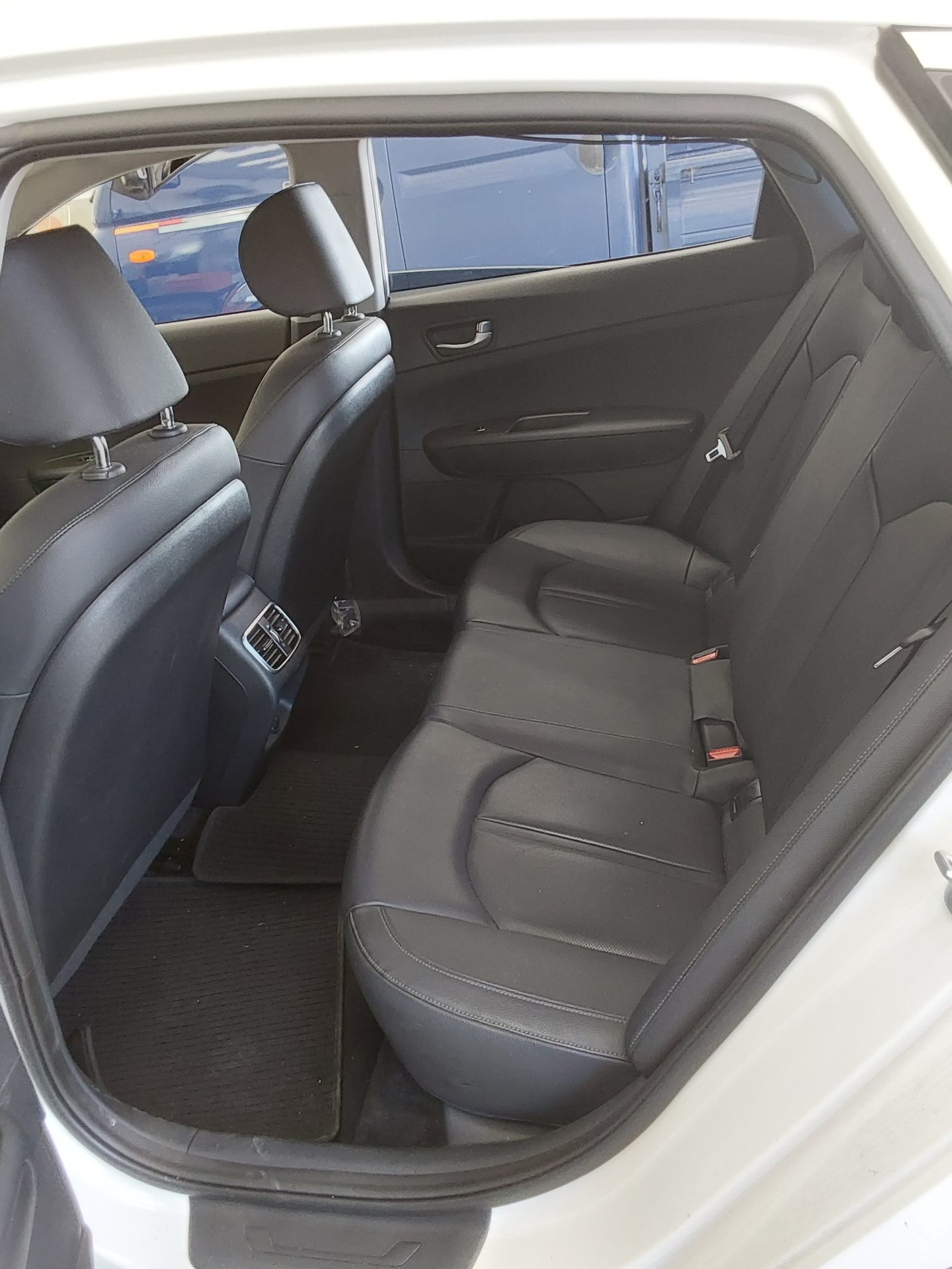 2020 - kia k5