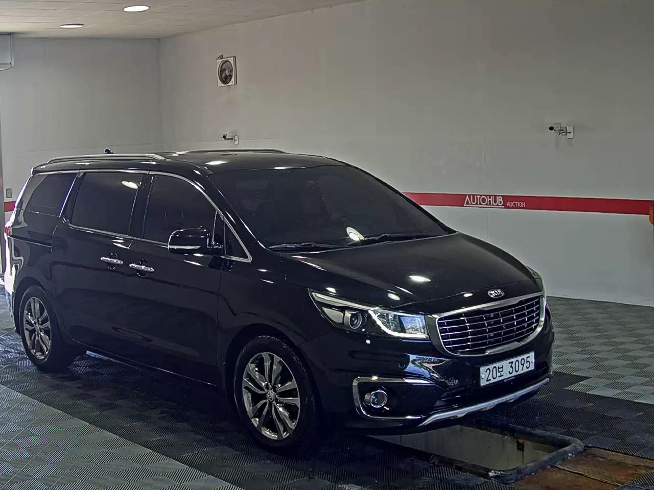 2018 - kia carnival