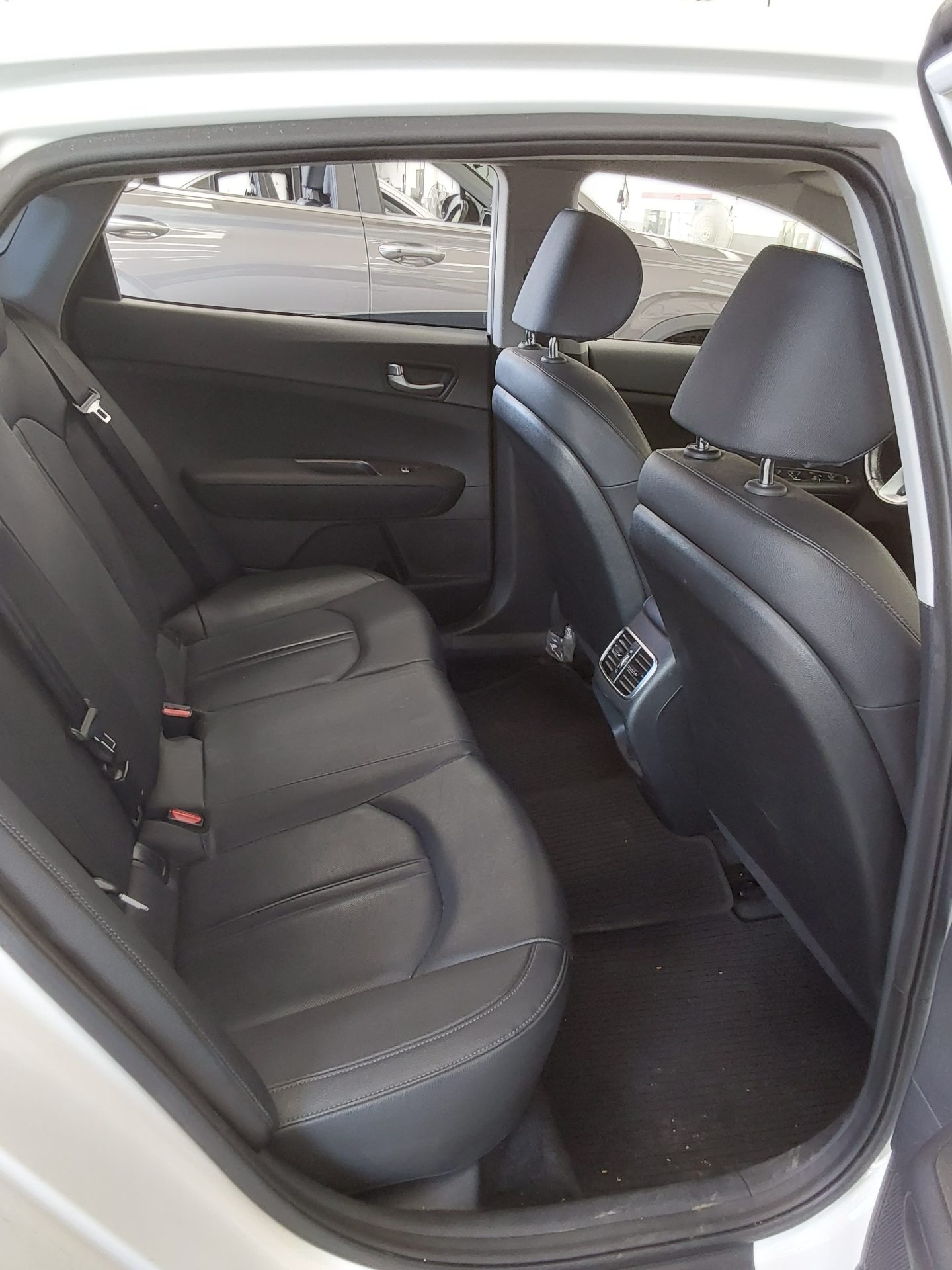 2020 - kia k5