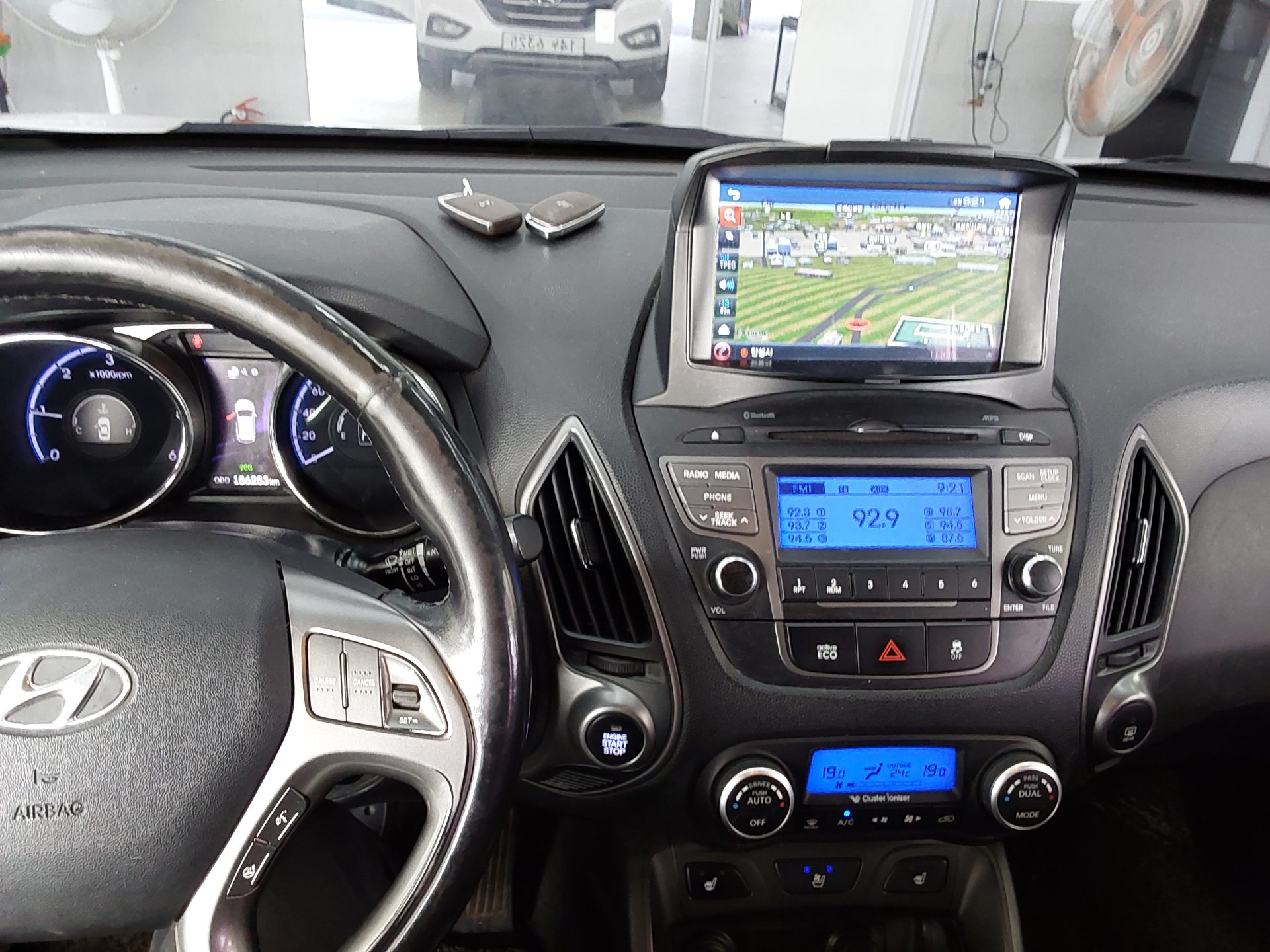2014 - hyundai tucson
