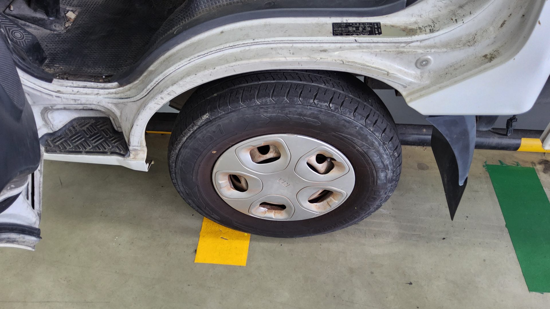 2013 - kia bongo