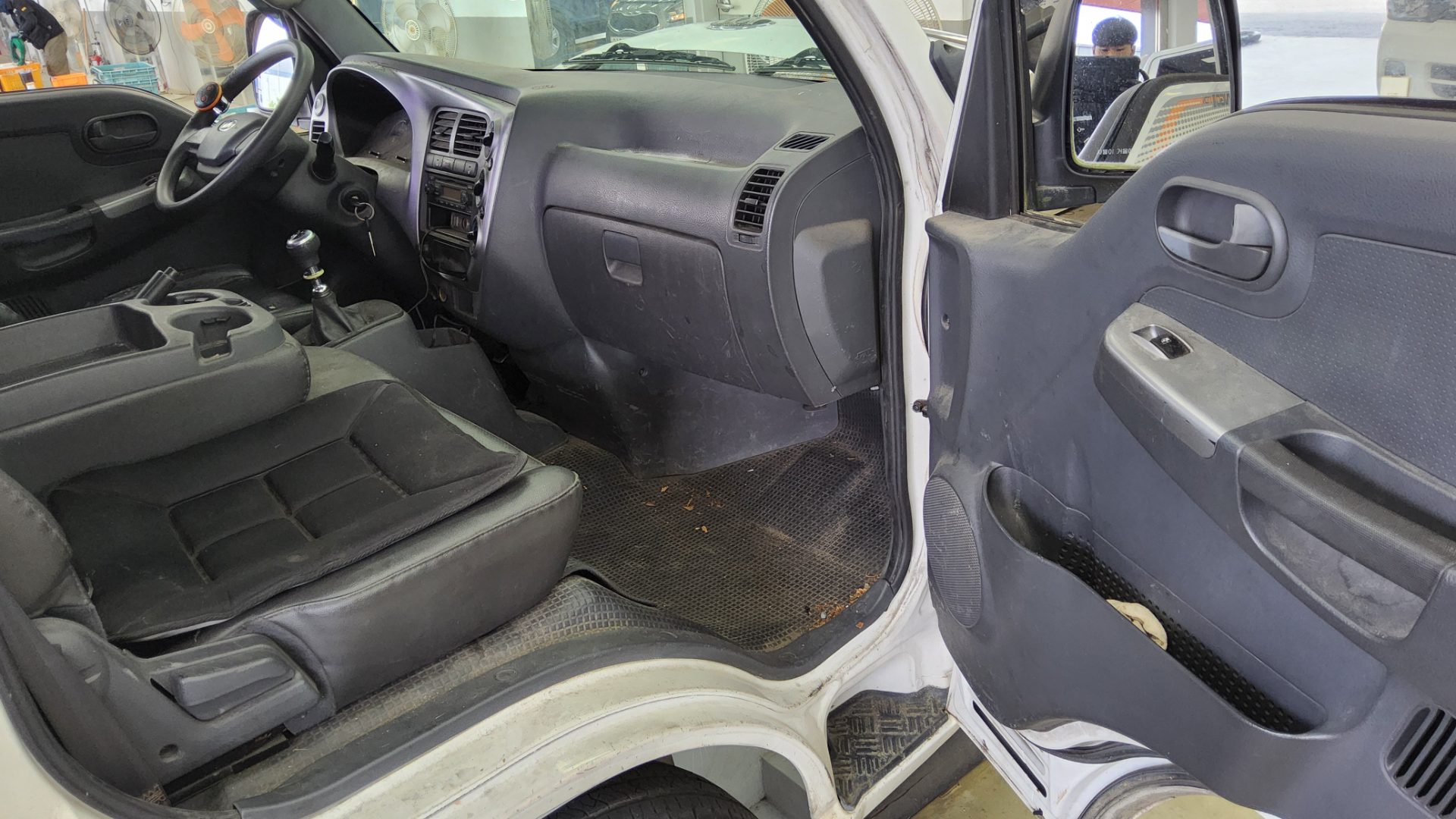 2013 - kia bongo