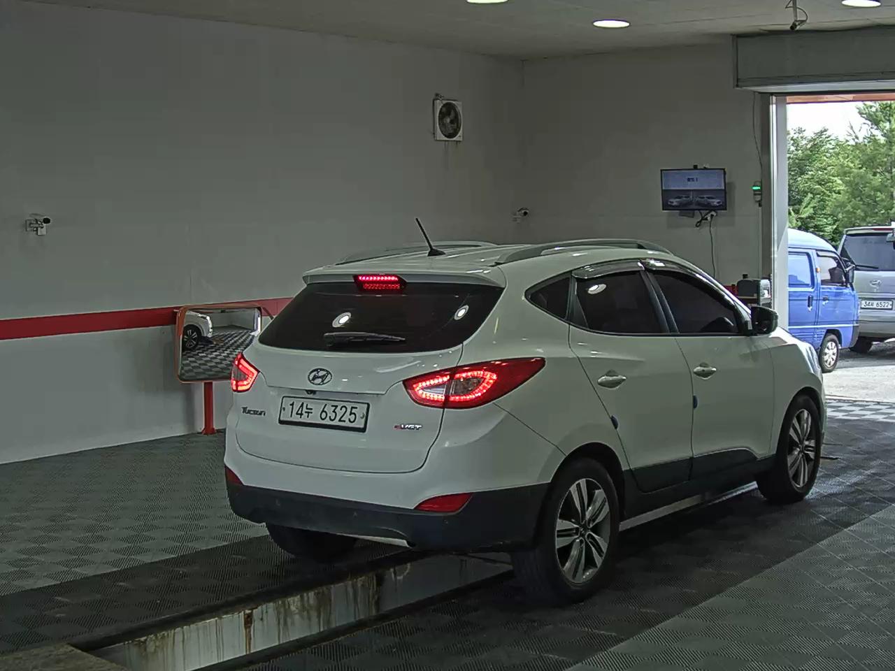 2014 - hyundai tucson