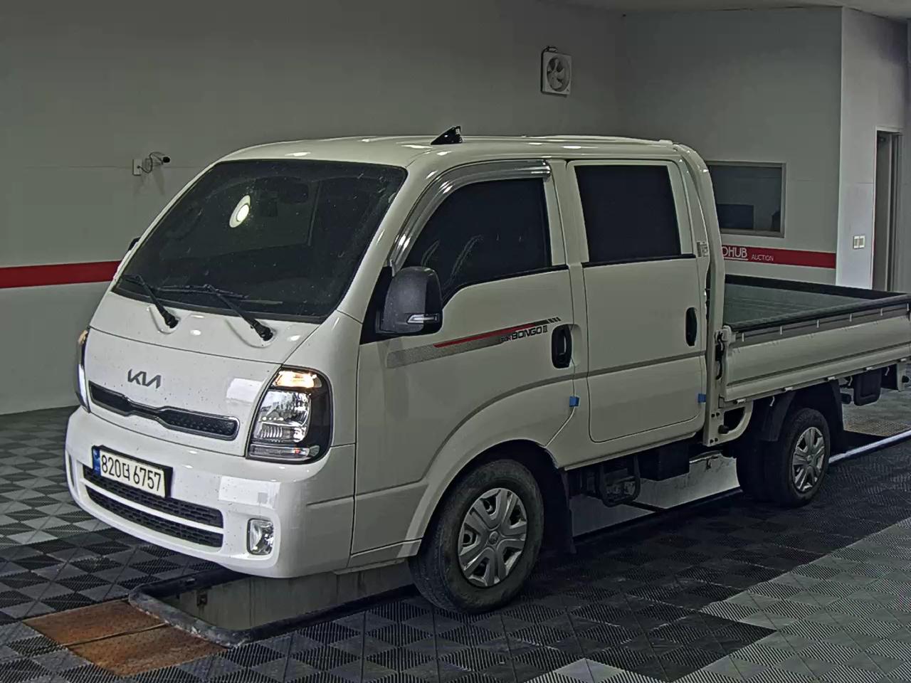 KIA BONGO III CARGO 1 TON DOUBLE CAB EXTRA WHEELBASE