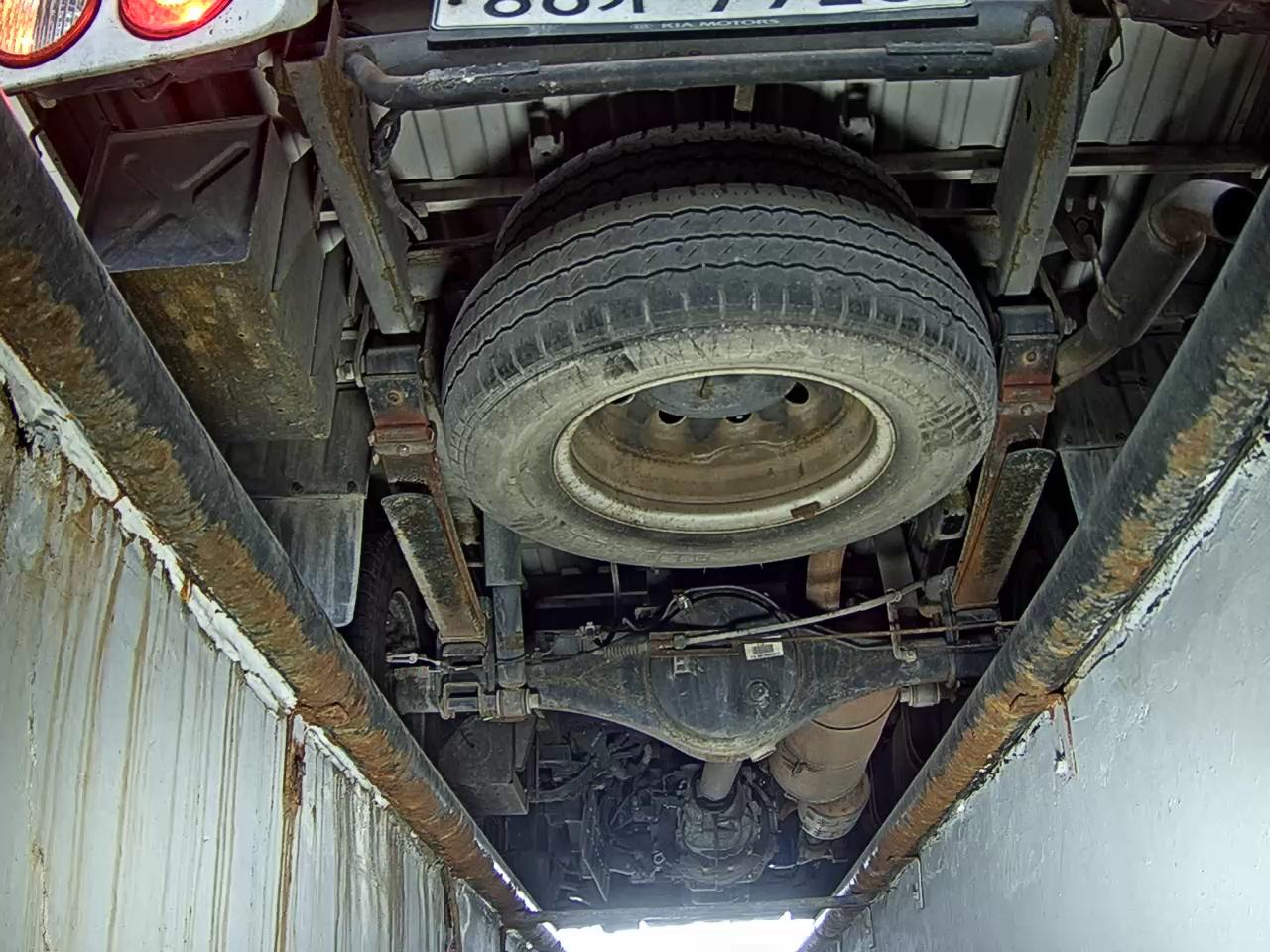 2013 - kia bongo