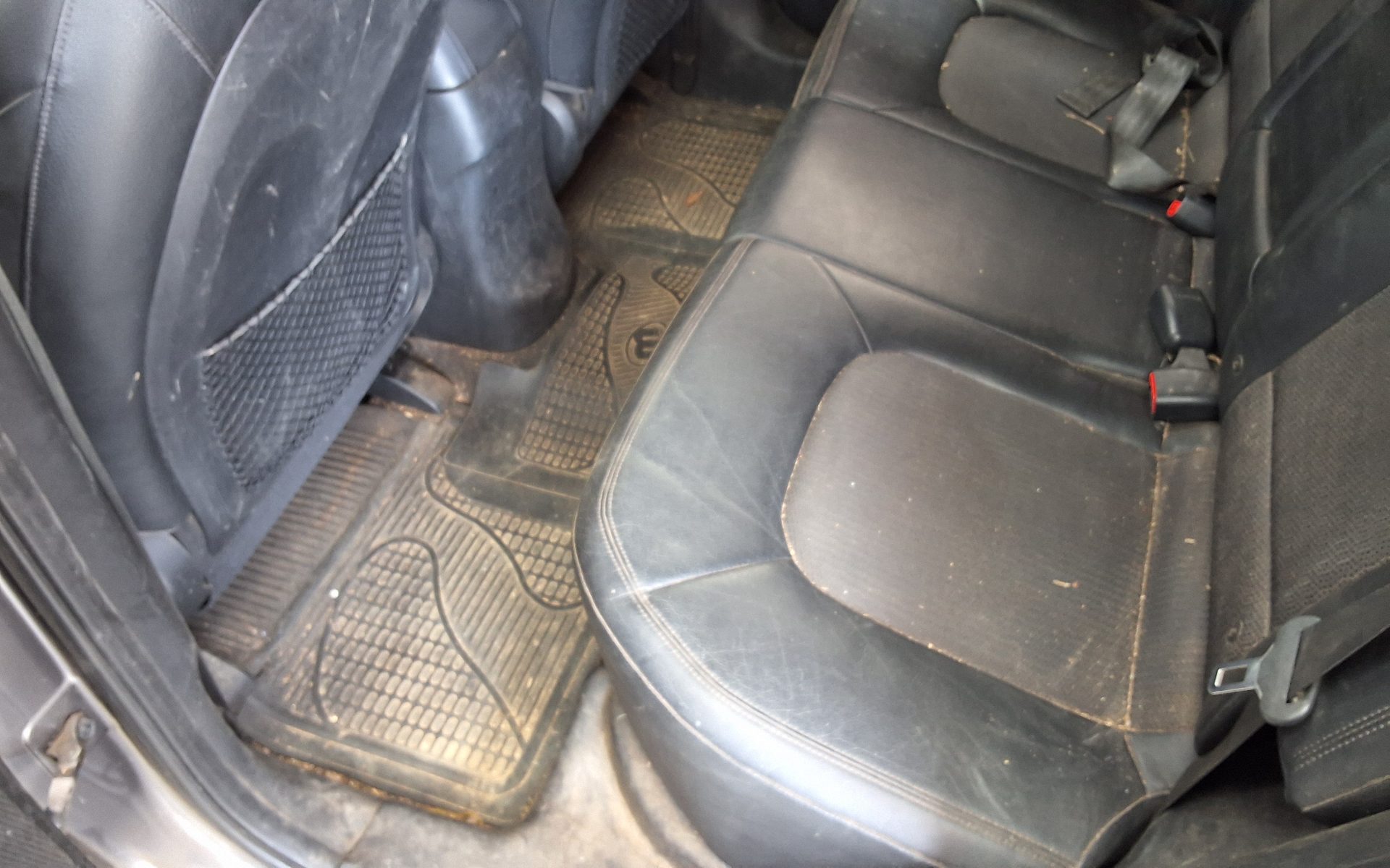 2010 - hyundai tucson