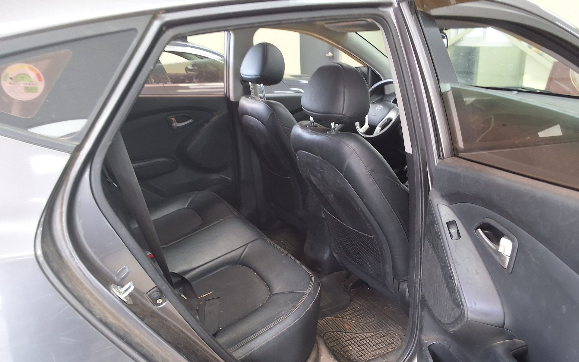 2010 - hyundai tucson