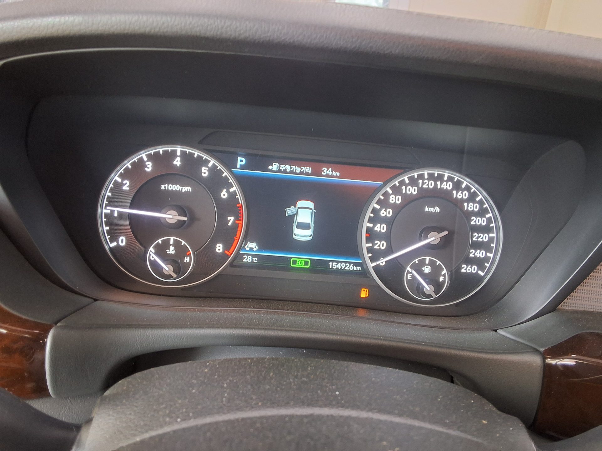 2016 - genesis eq900