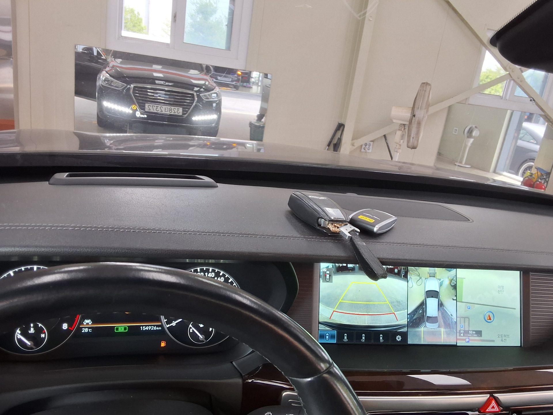 2016 - genesis eq900
