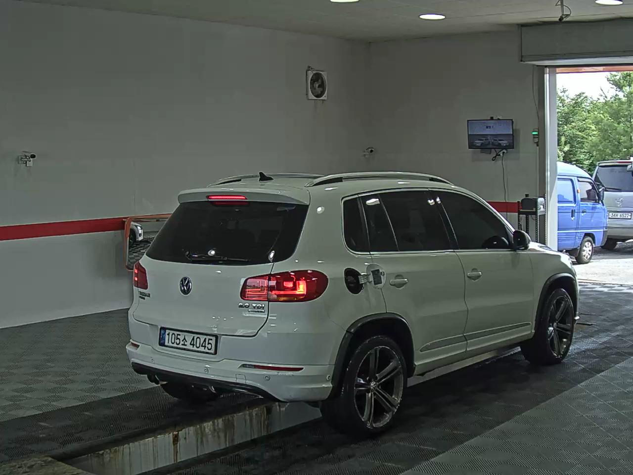 2013 - volkswagen tiguan