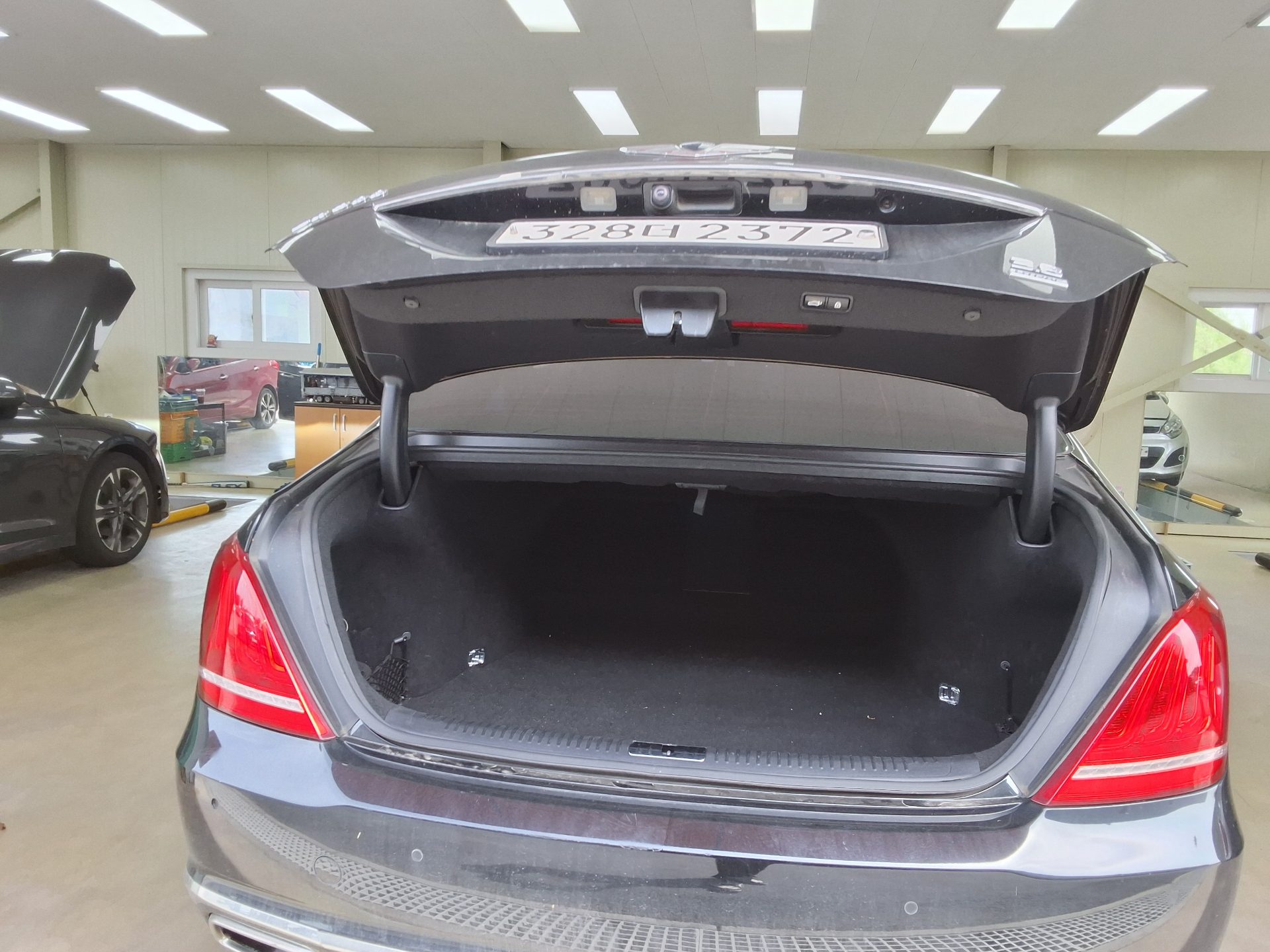 2016 - genesis eq900