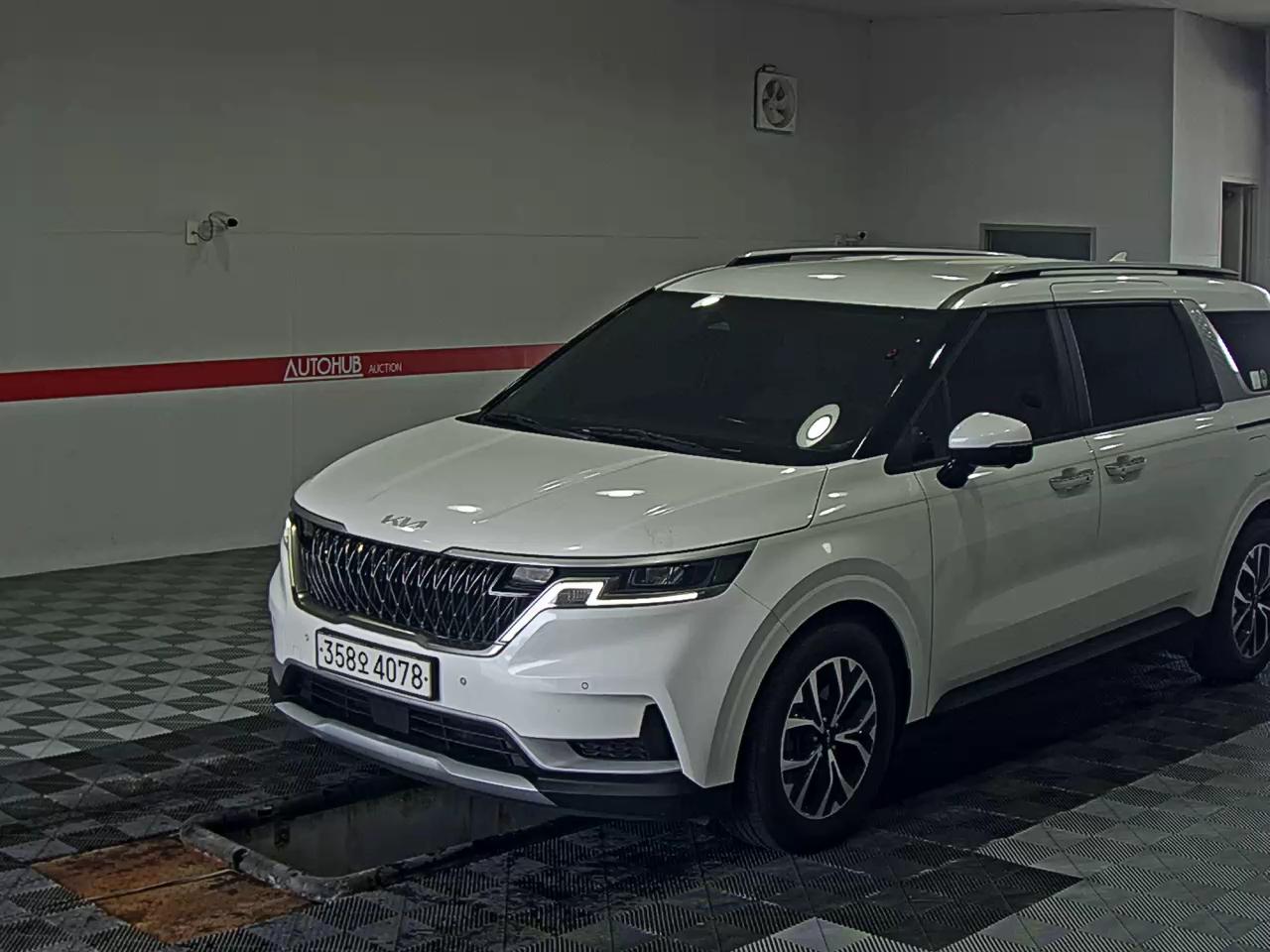 2023 - kia carnival