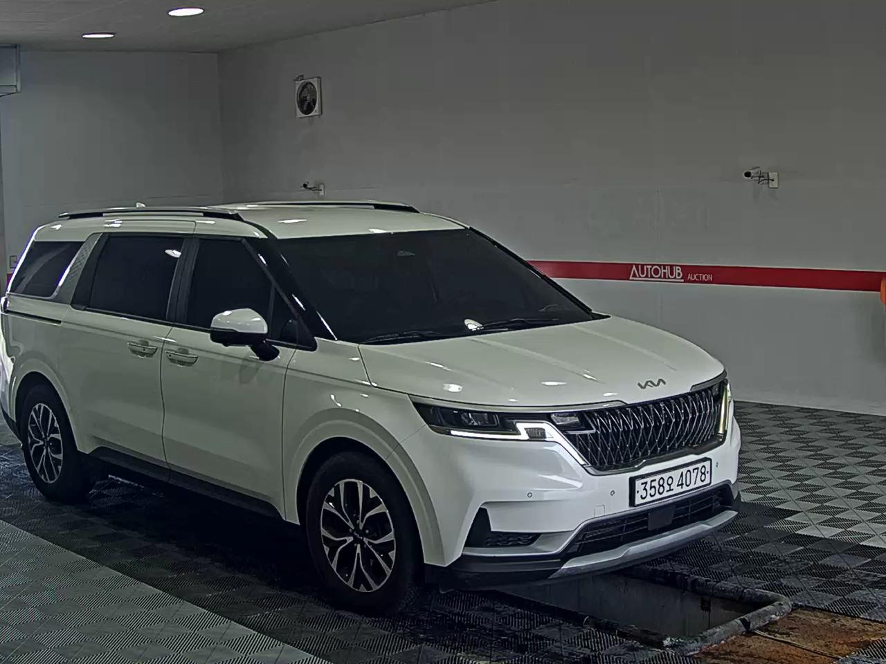2023 - kia carnival