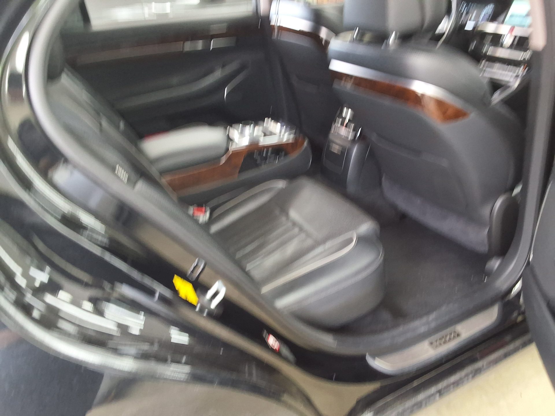 2016 - genesis eq900