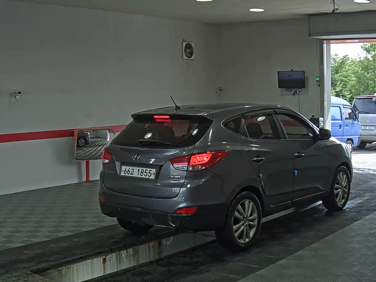 2010 - hyundai tucson