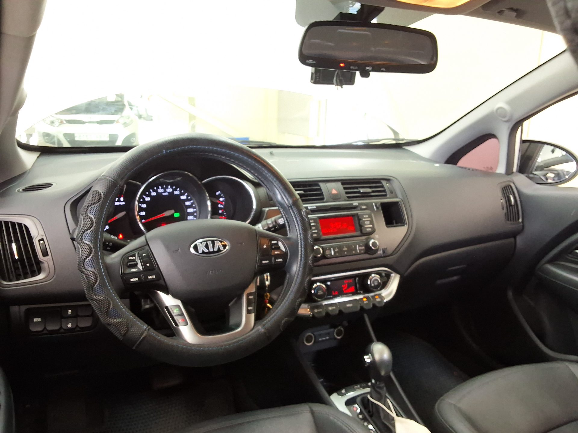 2014 - kia pride