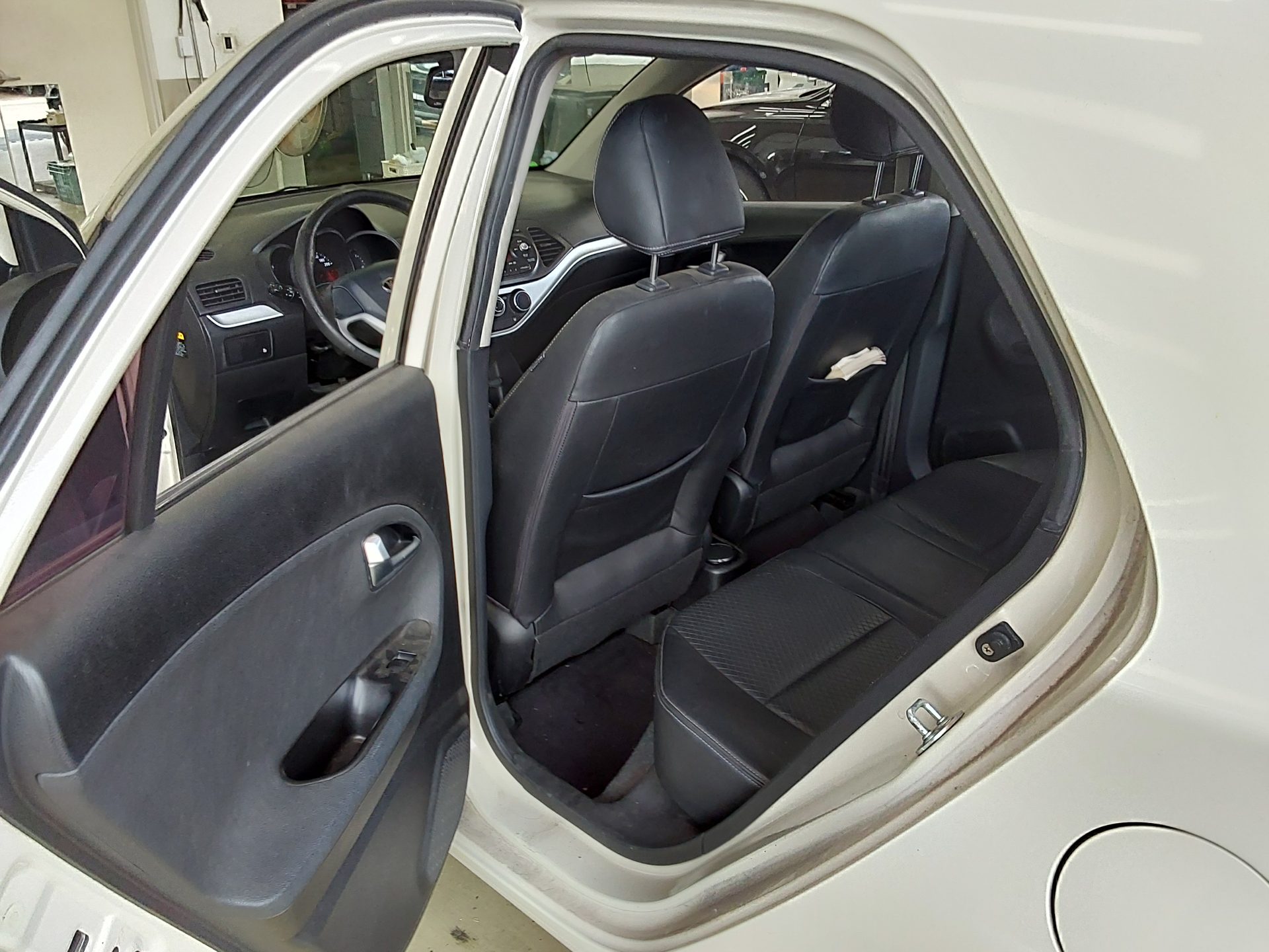 2012 - kia morning