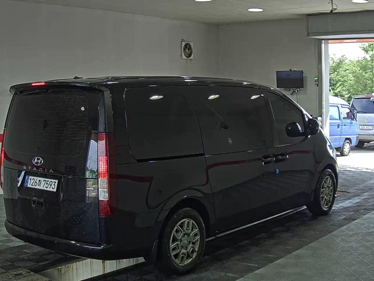 2022 - hyundai staria
