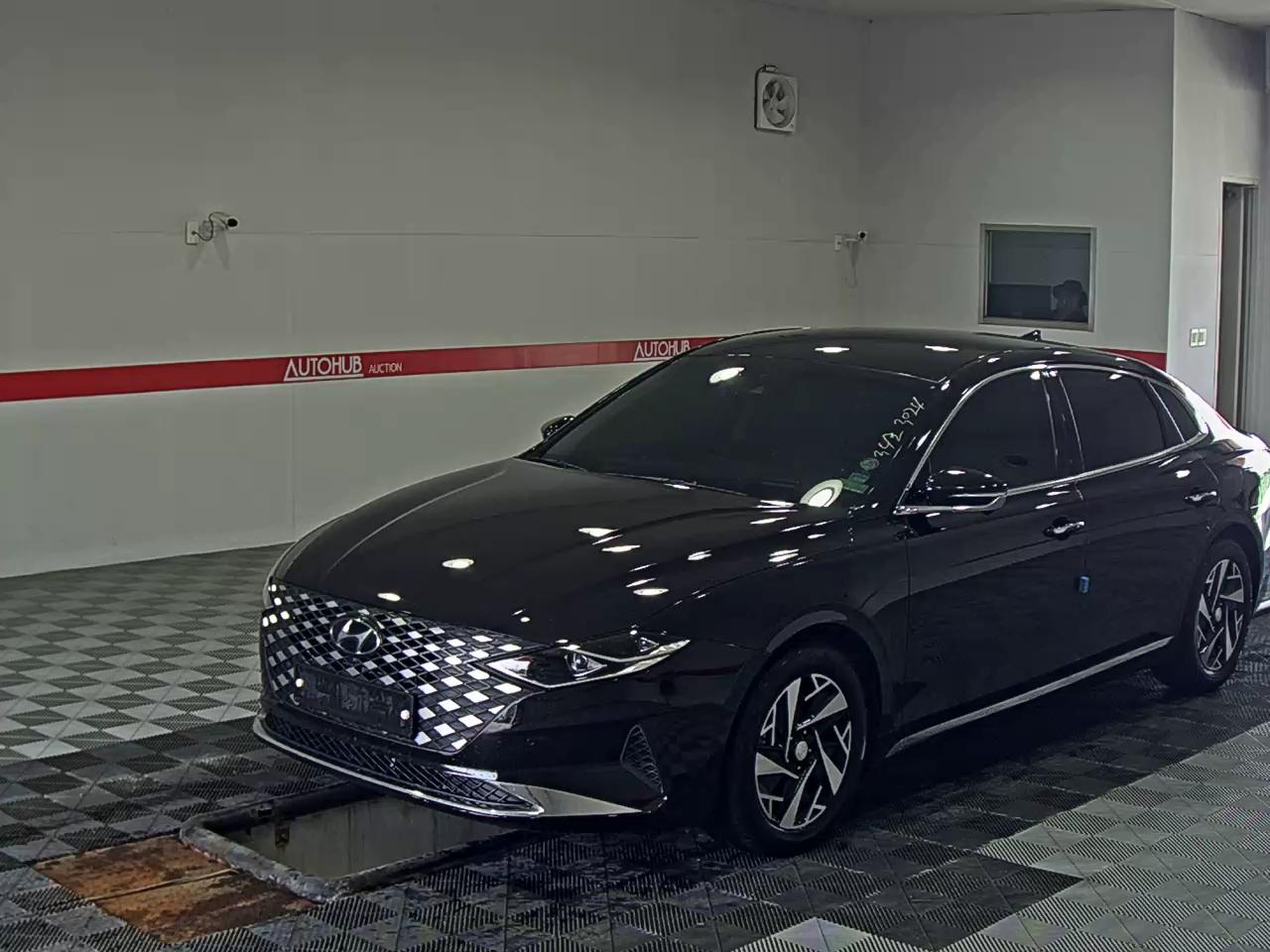 HYUNDAI GRANDEUR HEV