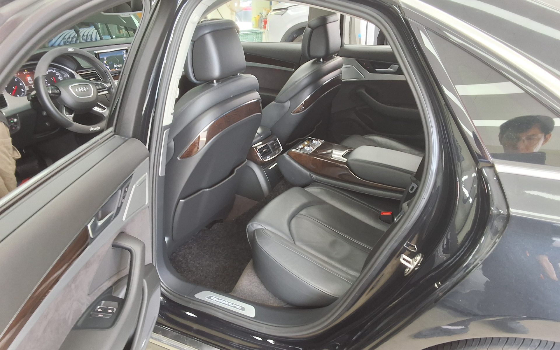 2015 - audi a8