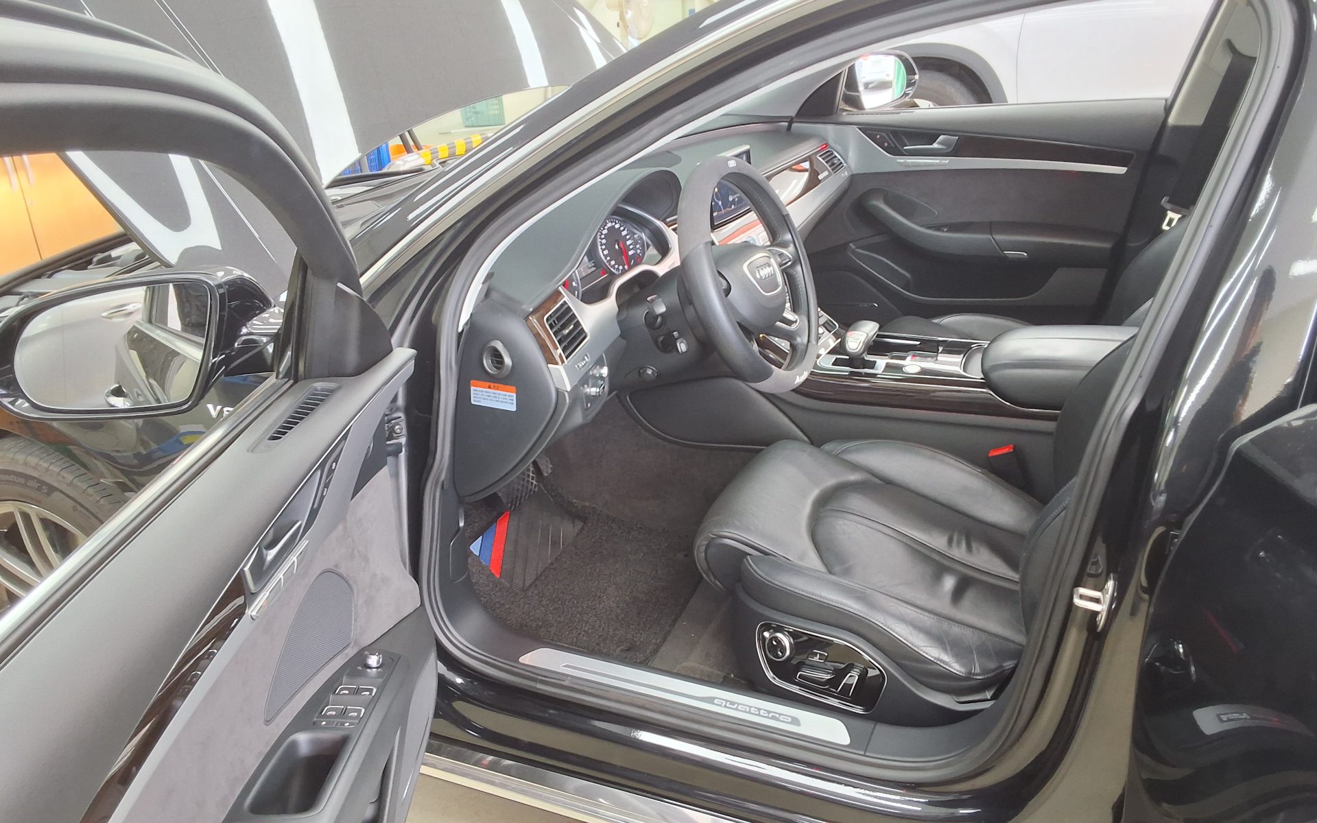 2015 - audi a8