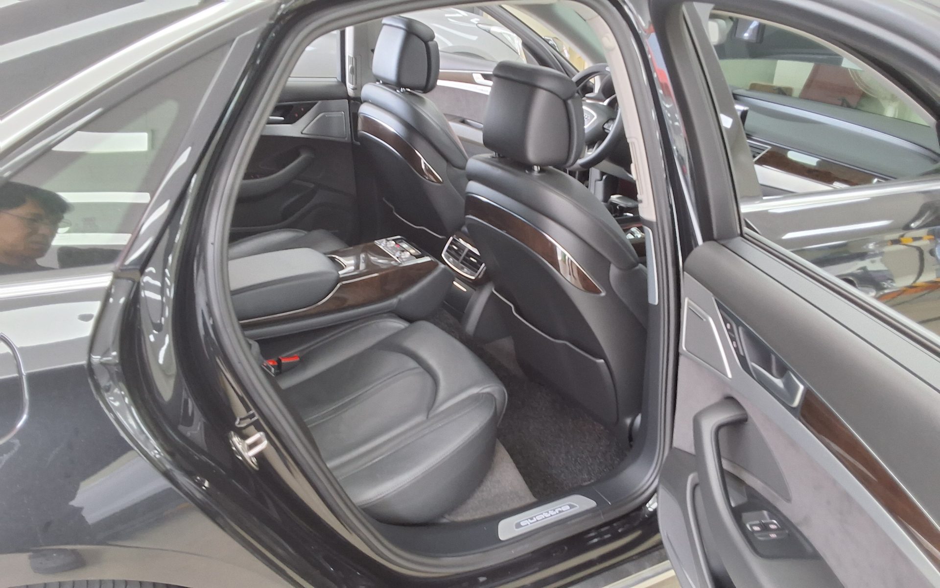2015 - audi a8