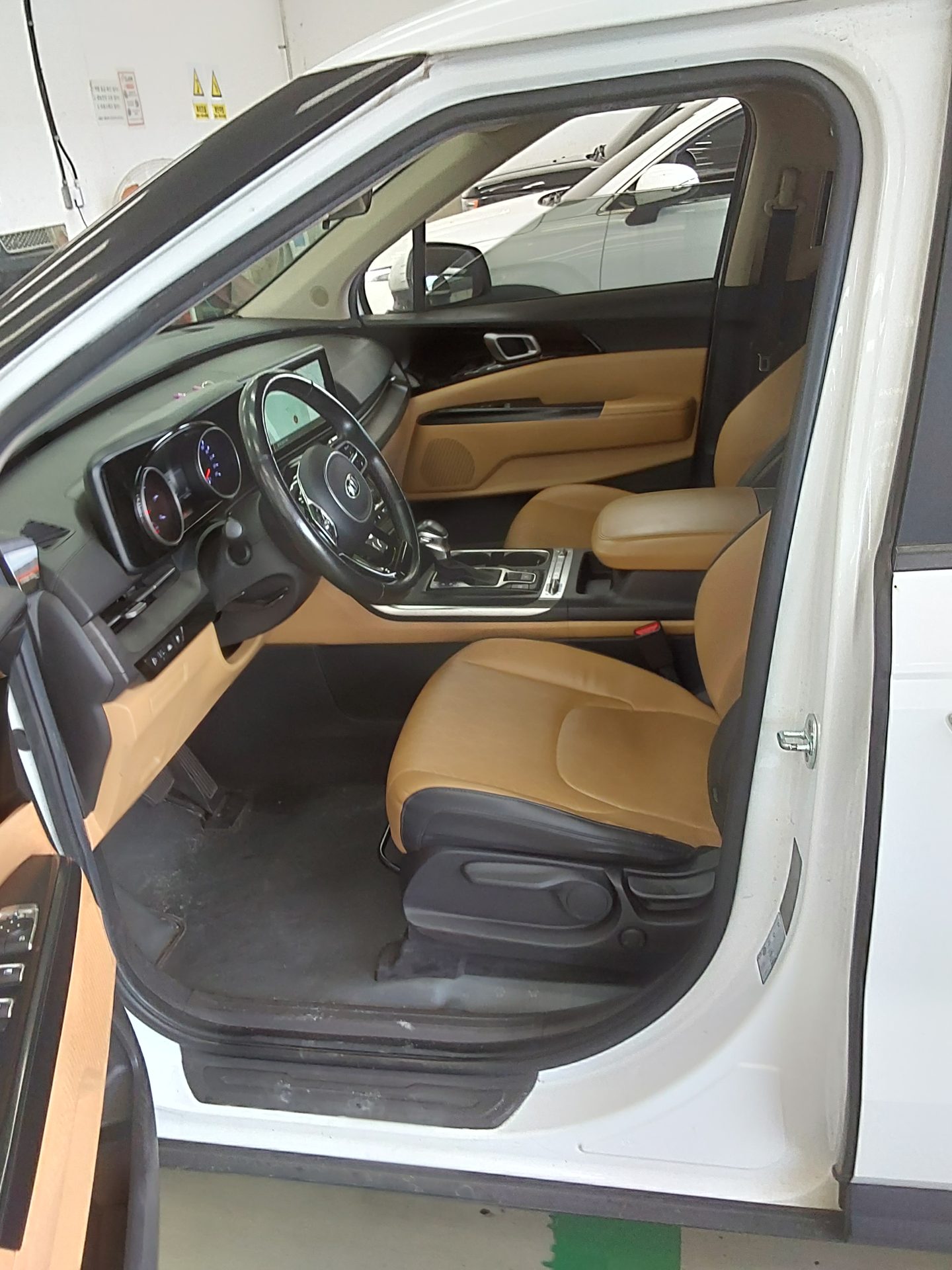 2021 - kia carnival