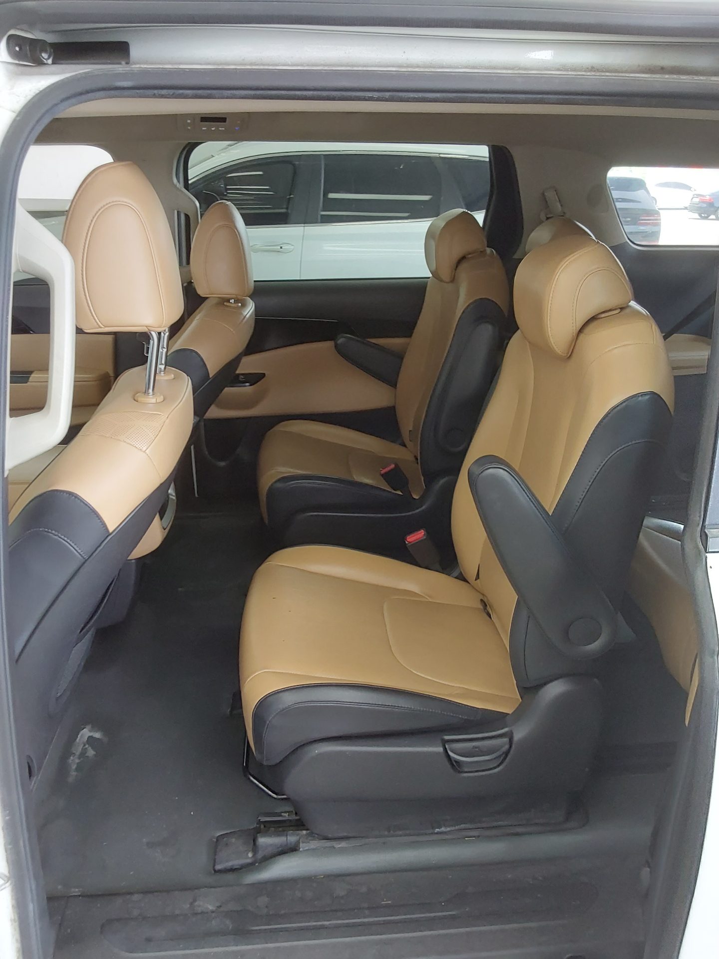 2021 - kia carnival
