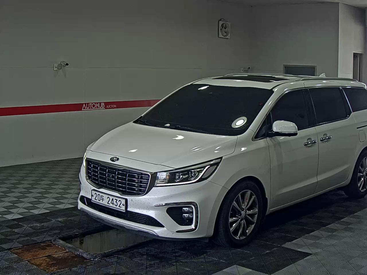 KIA CARNIVAL LIMOUSINE PRESIDENT