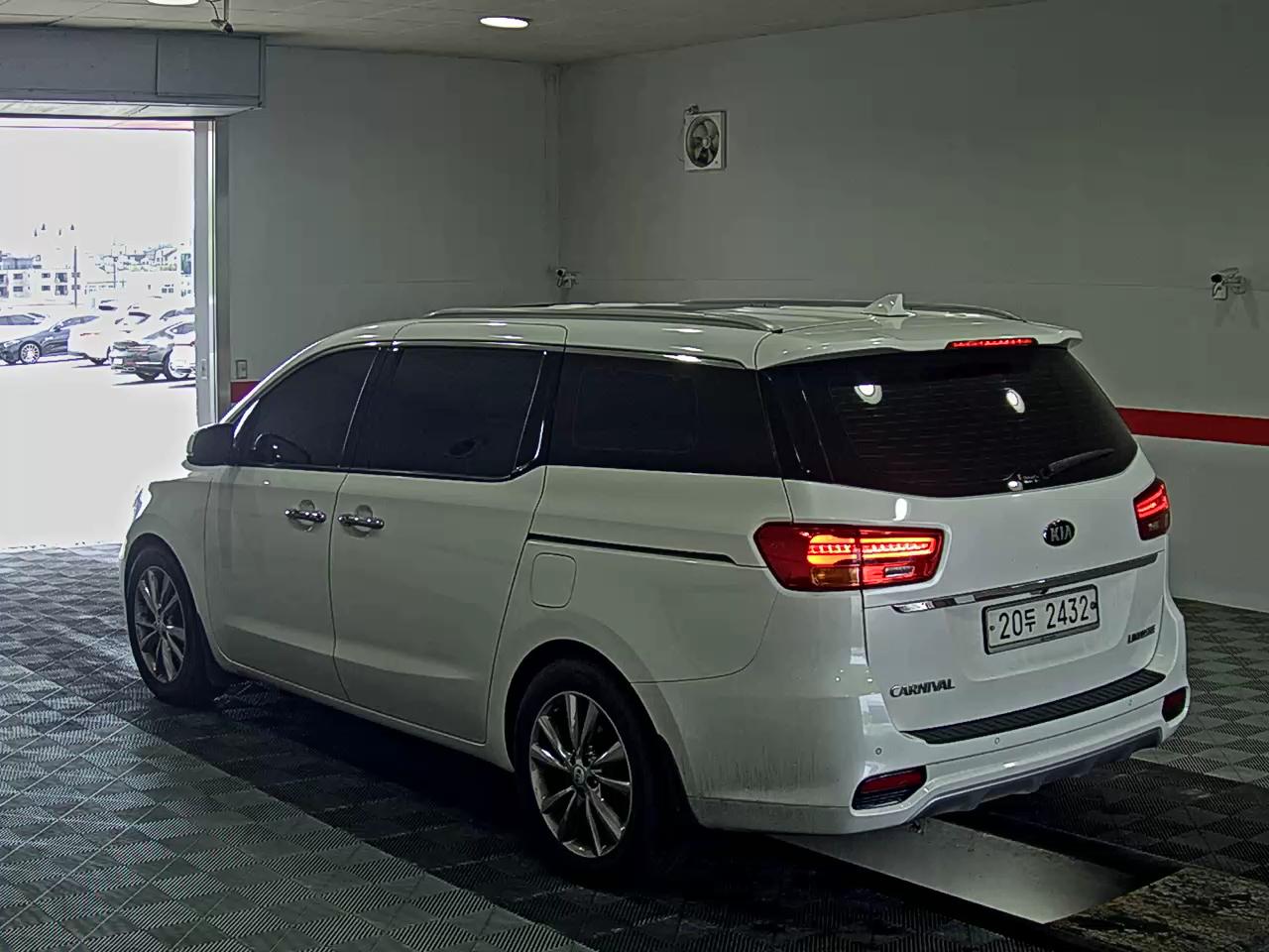 2019 - kia carnival