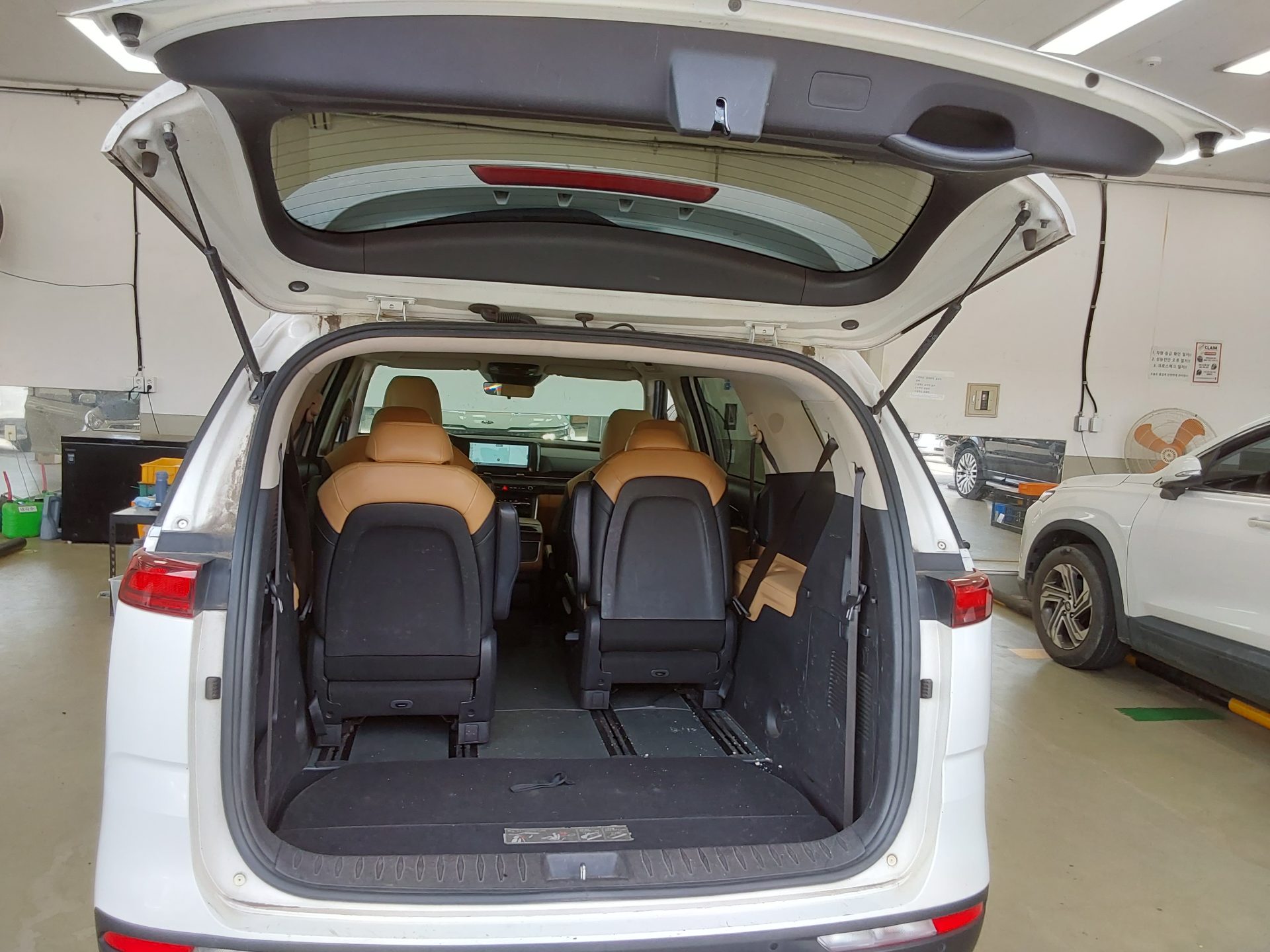 2021 - kia carnival