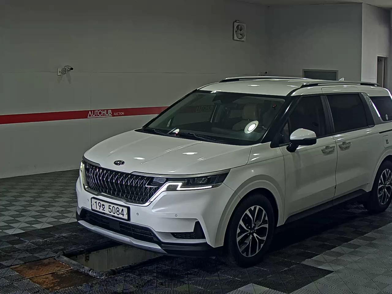 2021 - kia carnival