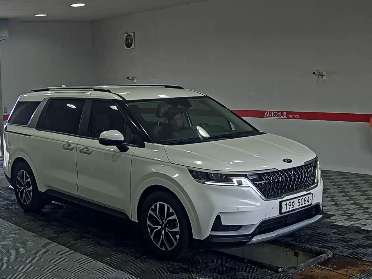 2021 - kia carnival