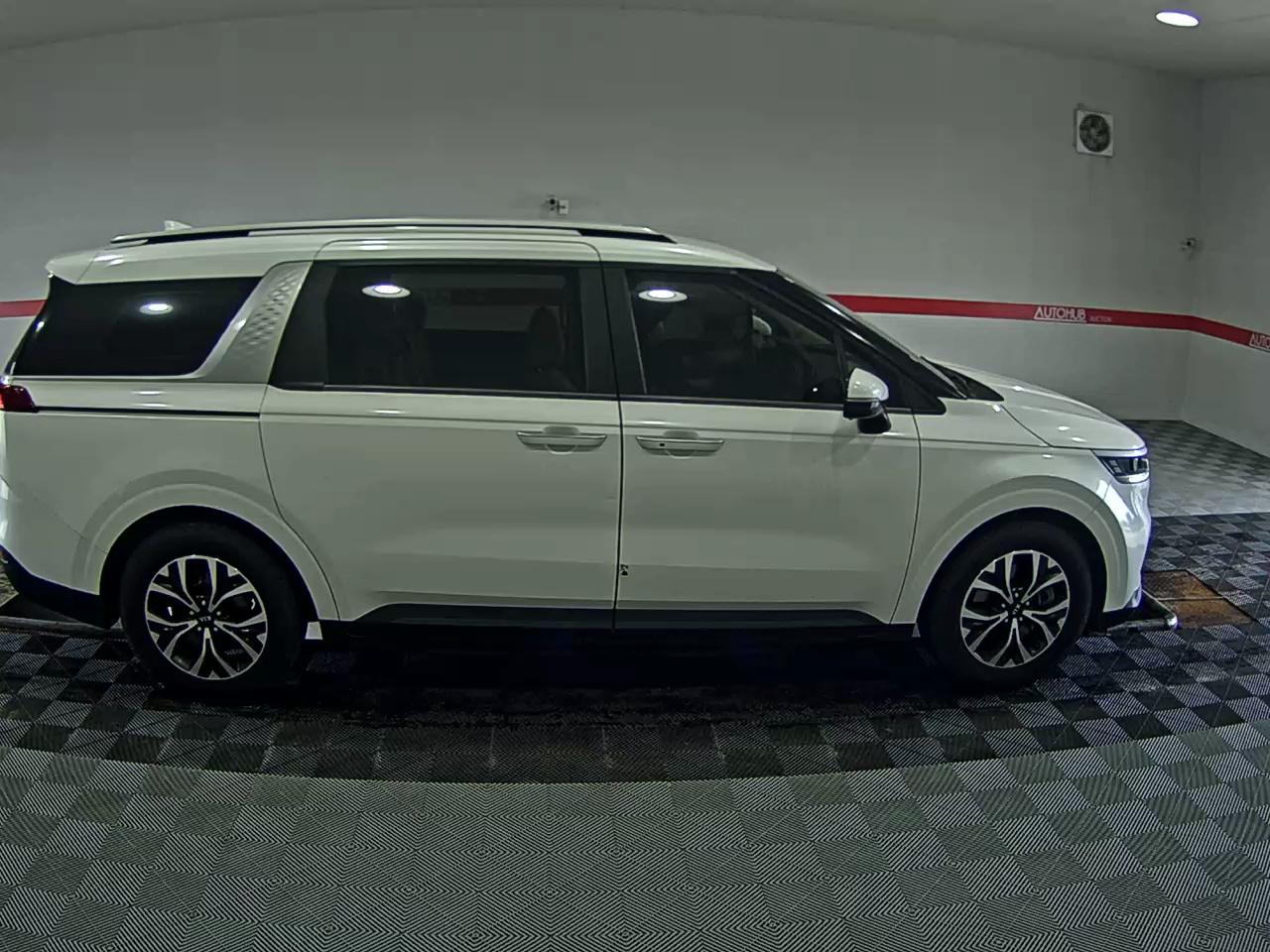 2021 - kia carnival