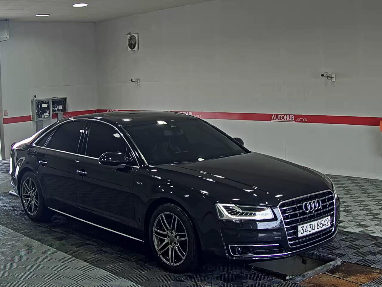 2015 - audi a8