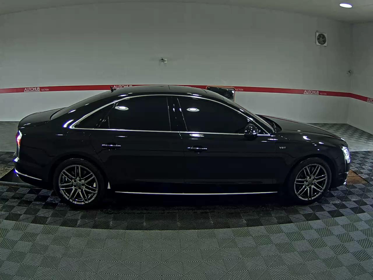 2015 - audi a8
