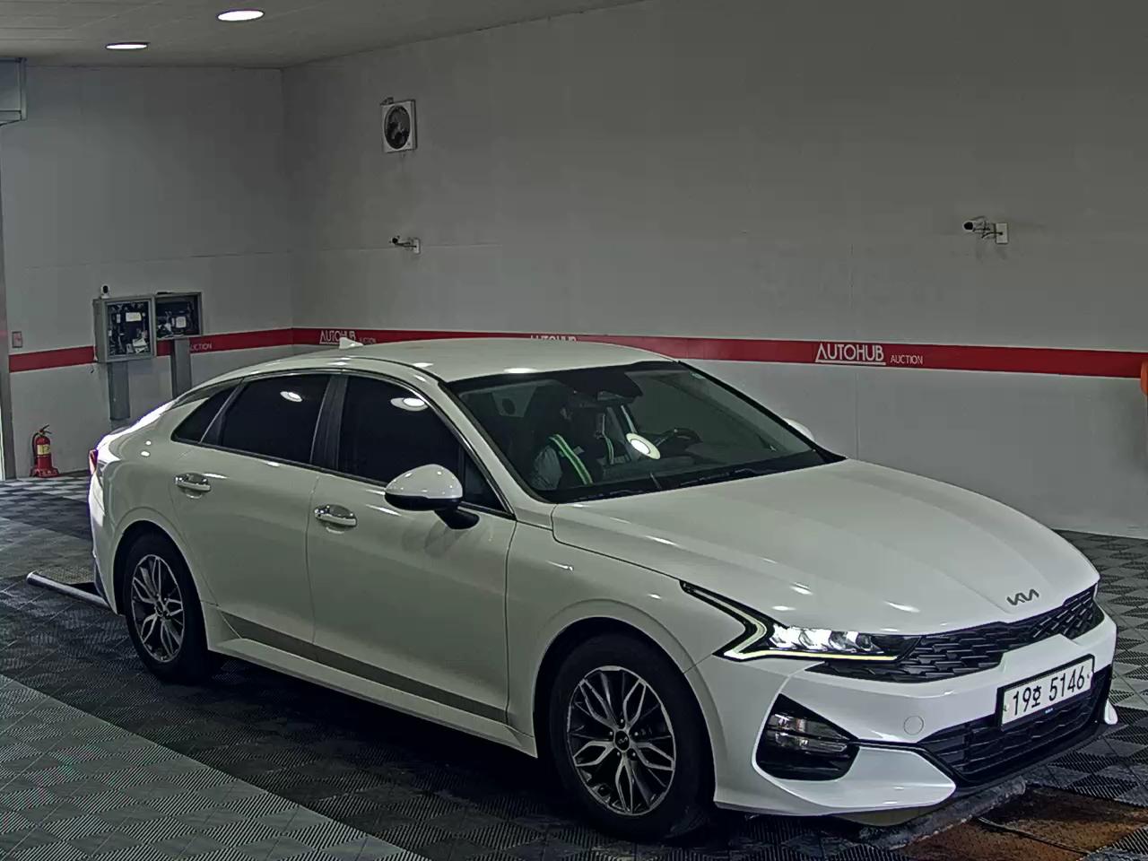 2022 - kia k5