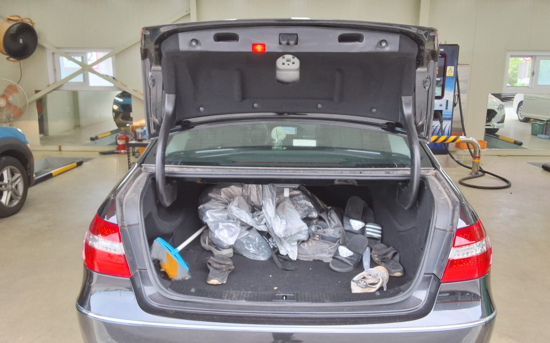 2011 - mercedes-benz e300