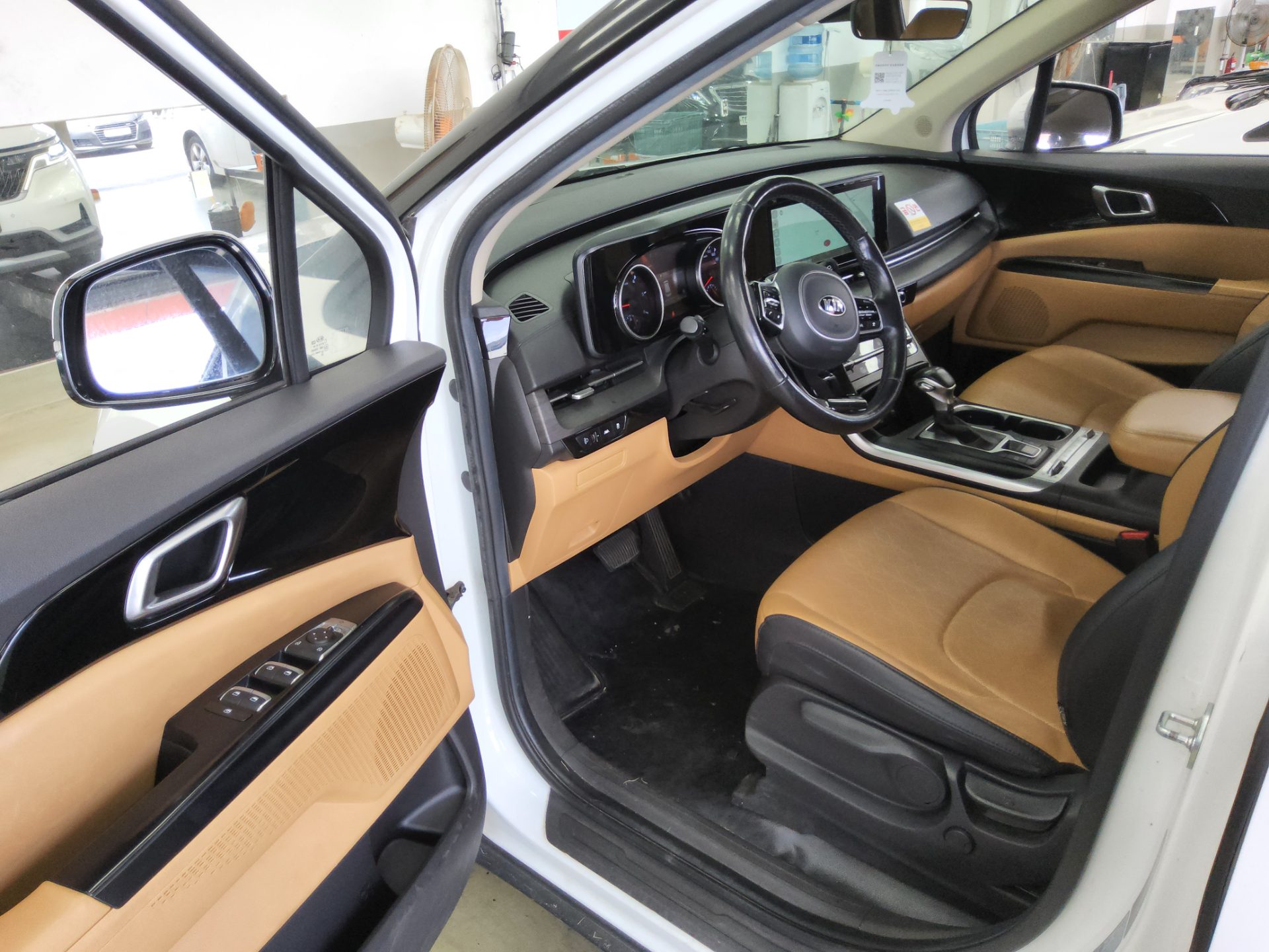 2021 - kia carnival
