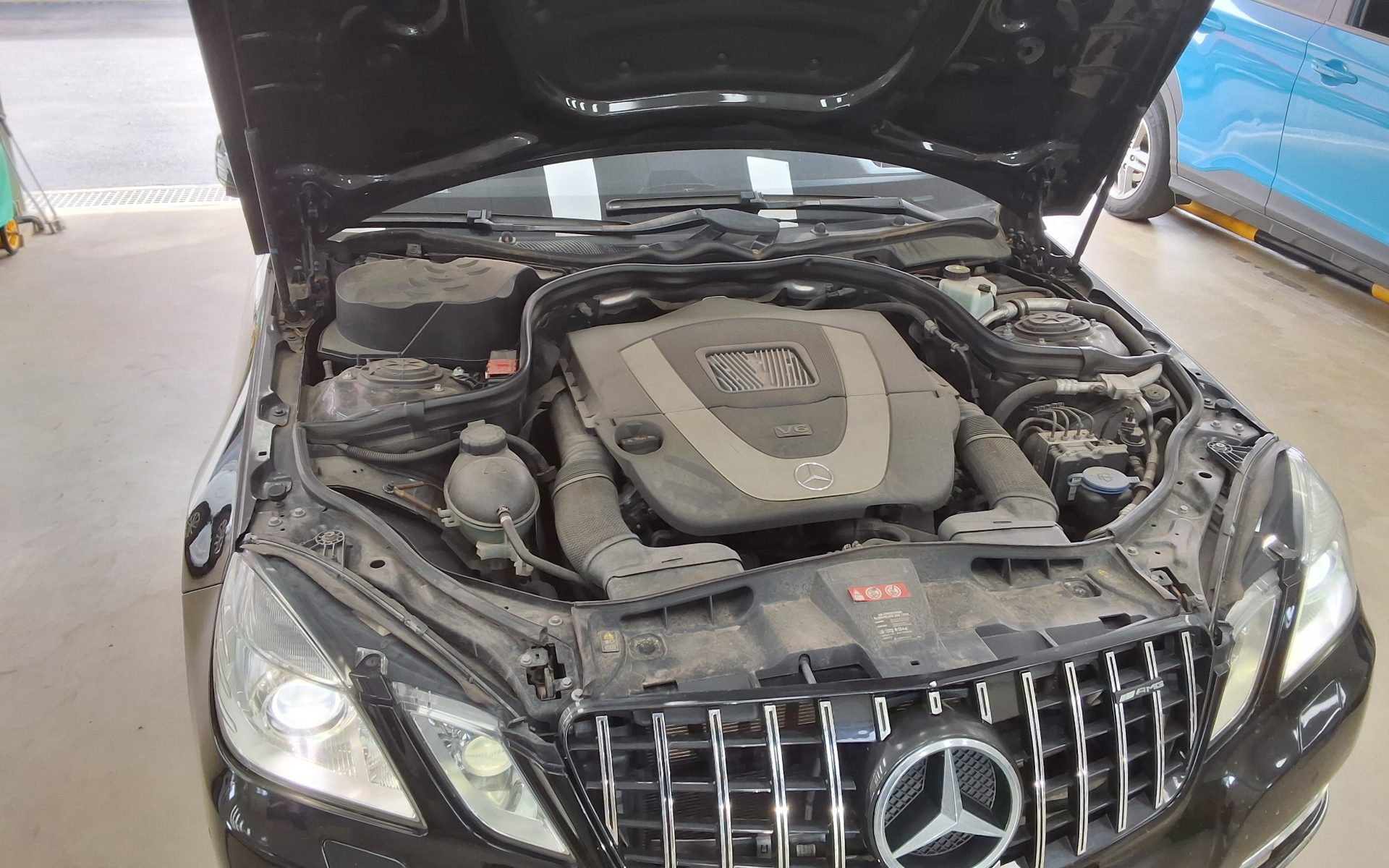 2011 - mercedes-benz e300