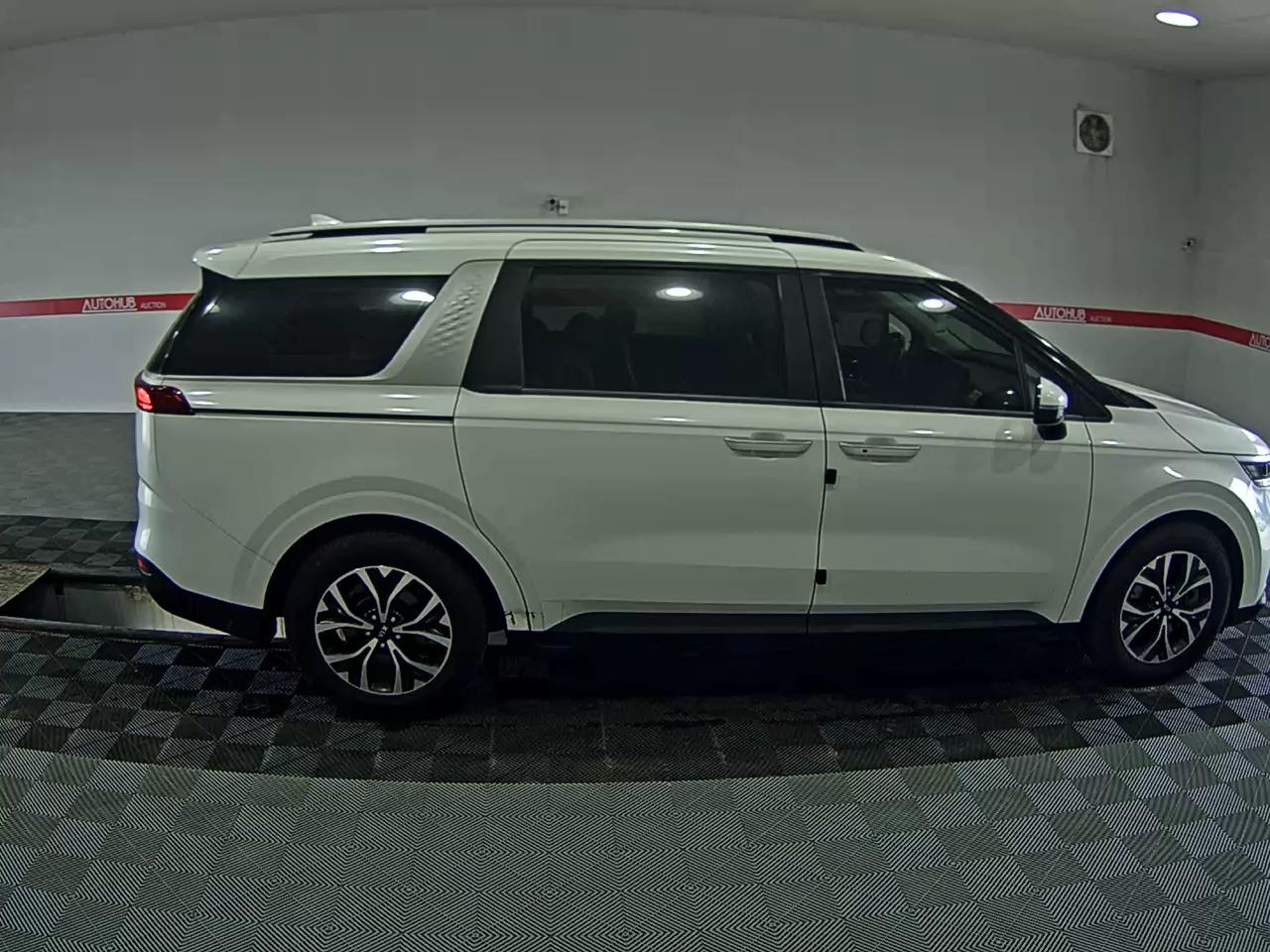 2021 - kia carnival